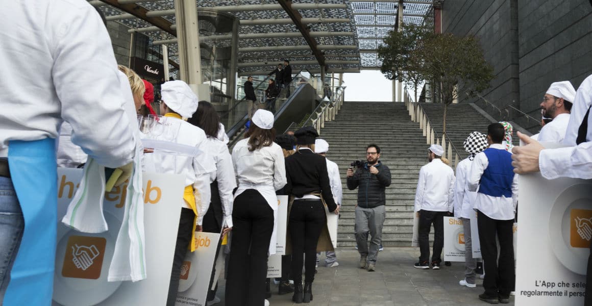 Creare video aziendali organizzando un Frozen Flash Mob!