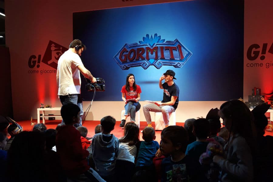 Creativi Digitali al lavoro: alcuni momenti del backstage del Gormiti Show, per la registrazione delle puntate speciali in YouTube Live presso lo stand di Giochi Preziosi e dal grande palco a G! come Giocare