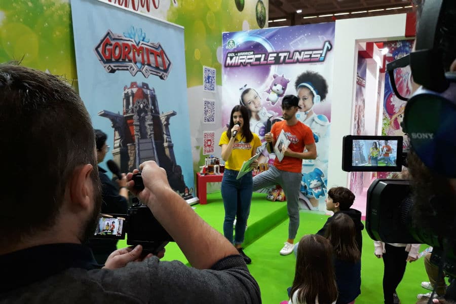 Creativi Digitali al lavoro: alcuni momenti del backstage del Gormiti Show, per la registrazione delle puntate speciali in YouTube Live presso lo stand di Giochi Preziosi e dal grande palco a G! come Giocare