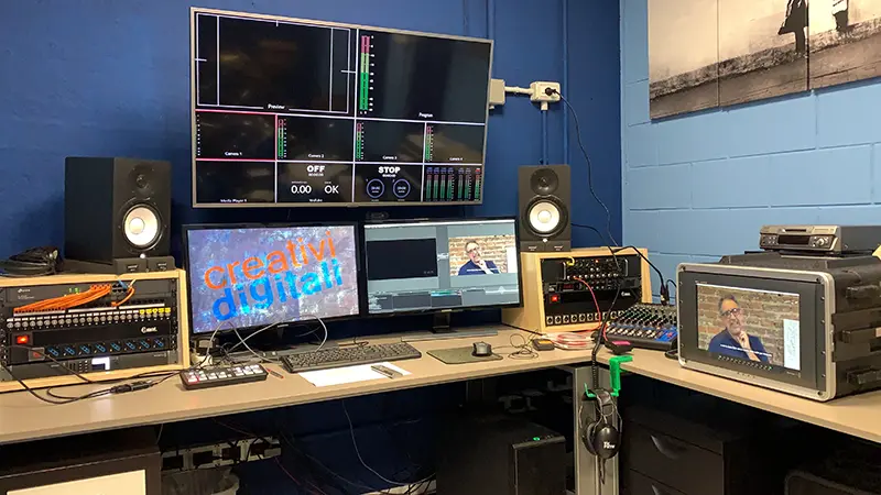 Regia video di Creativi Digitali durante una produzione live streaming